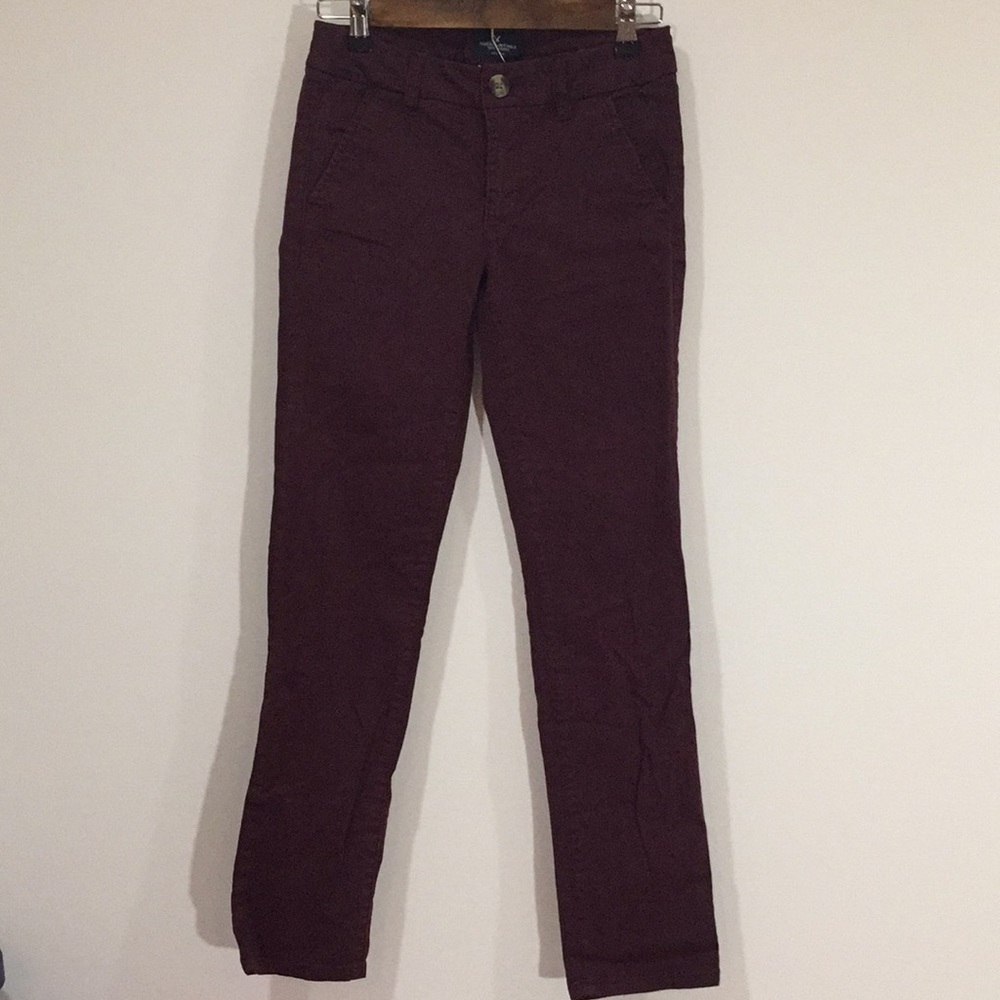 🔴American Eagle women’s maroon pants size 0 short